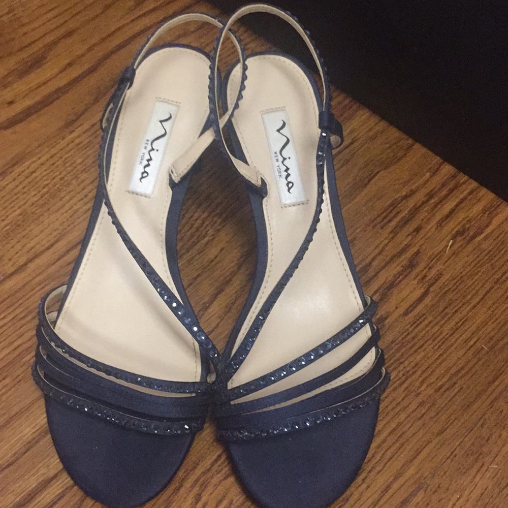 Nina low heel